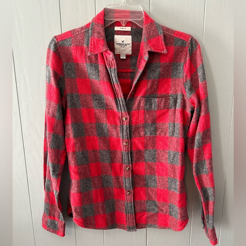 Women’s American Eagle Flannel Button-down